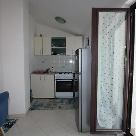 아파트 Apartments Sunny Flower