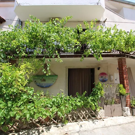 Apartments Sunny Flower 푼타나