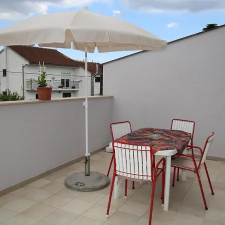 Apartment Gracia *
