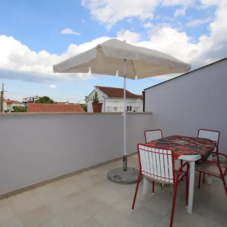 Apartment Gracia *