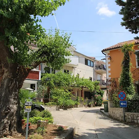 Apartments Sunny Flower *