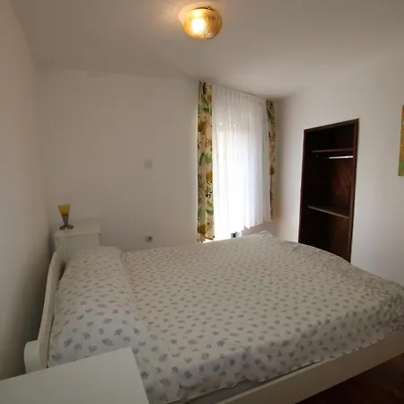 Appartamento Apartments Sunny Flower Funtana